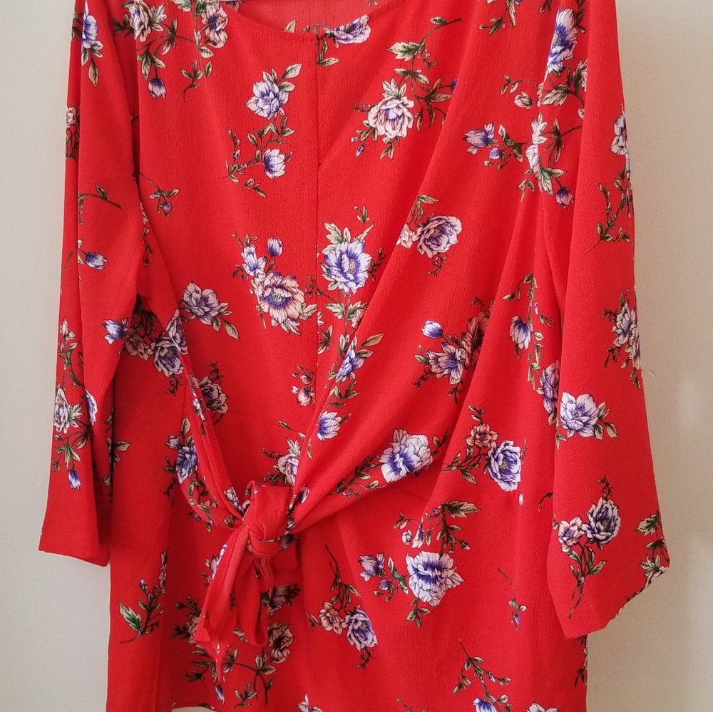 Top - Picture 2 of 2